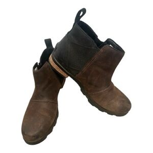 Sorel Women's Emelie Chelsea Boots Waterproof Blackened Brown Leather Size 9